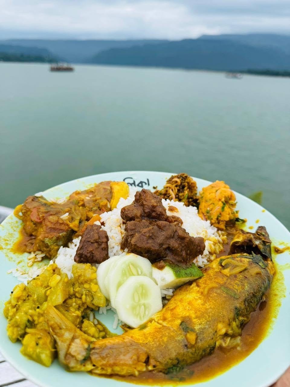 Serving food in the middle of Haor