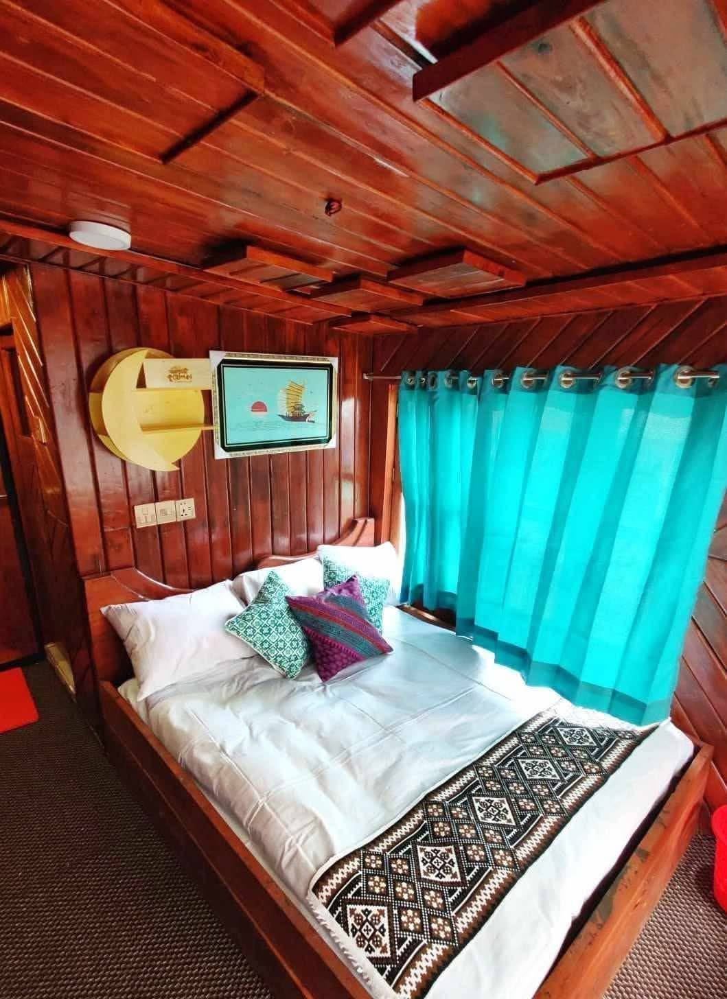Comfortable double bed cabin